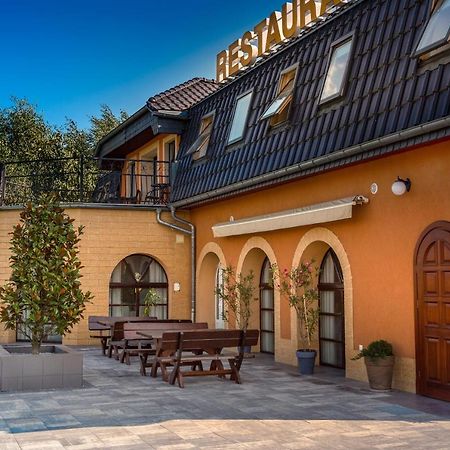 Lawendowy Ogrod Otel Brzeg Dış mekan fotoğraf