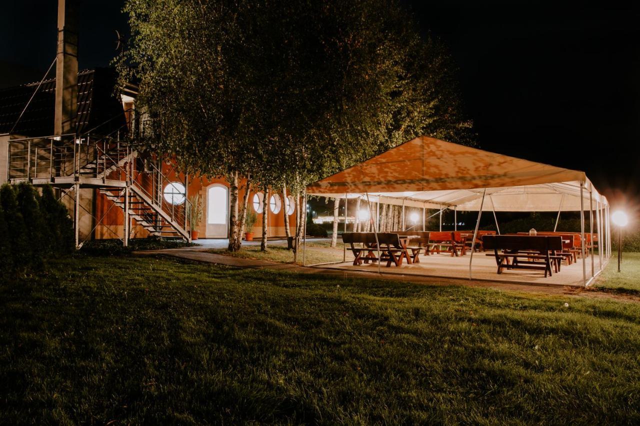 Lawendowy Ogrod Otel Brzeg Dış mekan fotoğraf
